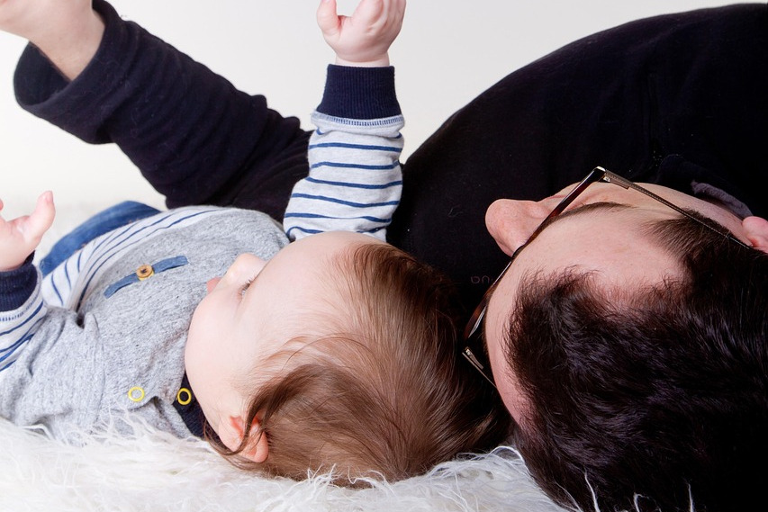 Nieuw boekje over voeden aan de borst voor trans mannen